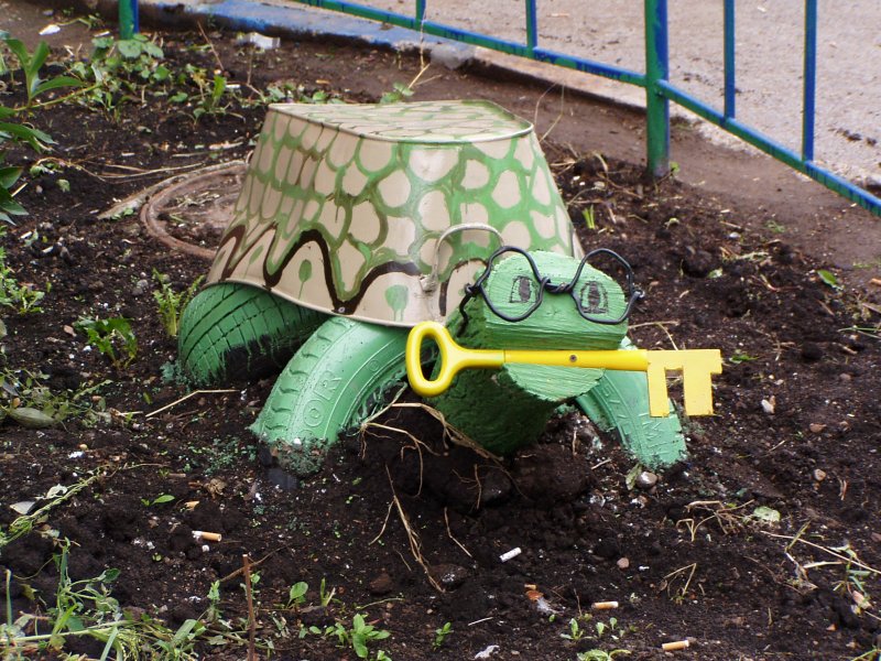 Черепаха из тазика для сада