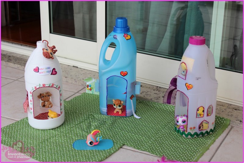 Домик из пластиковых бутылок для детей