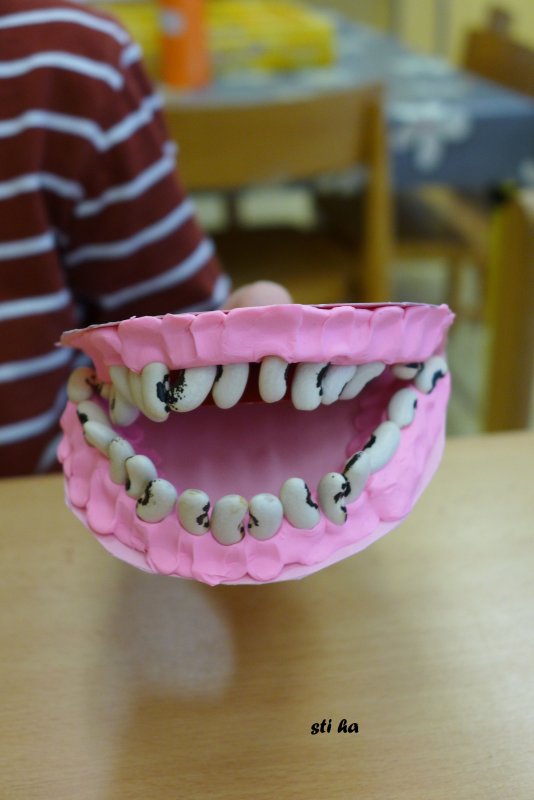Поделка зуб