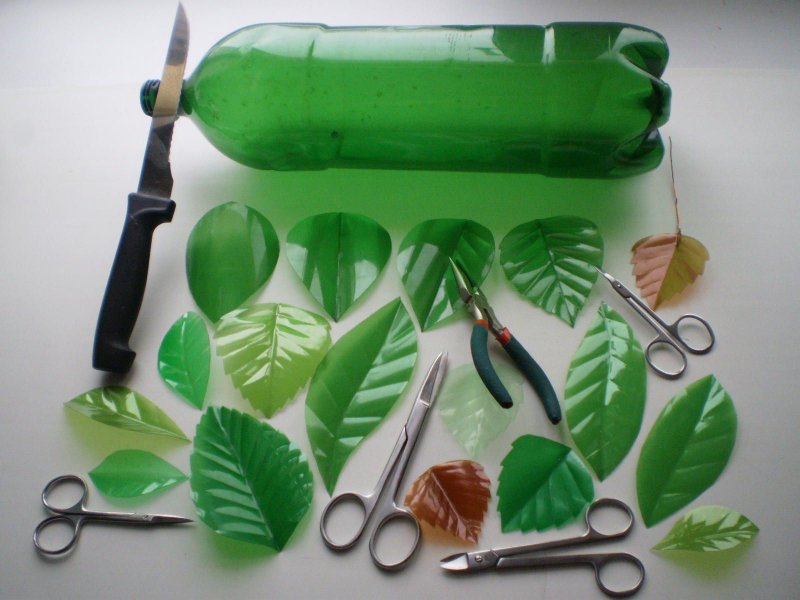 Поделки из зеленых пластиковых бутылок своими руками (57 фото)