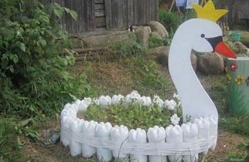 Декор для сада из пластиковых бутылок