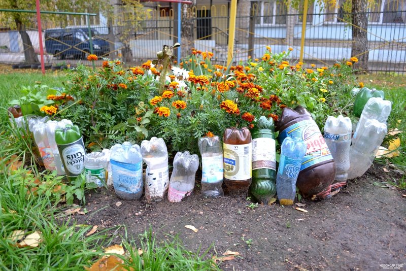 Декор для сада из пластиковых бутылок
