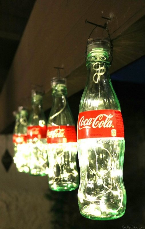 Декор из бутылок Кока колы