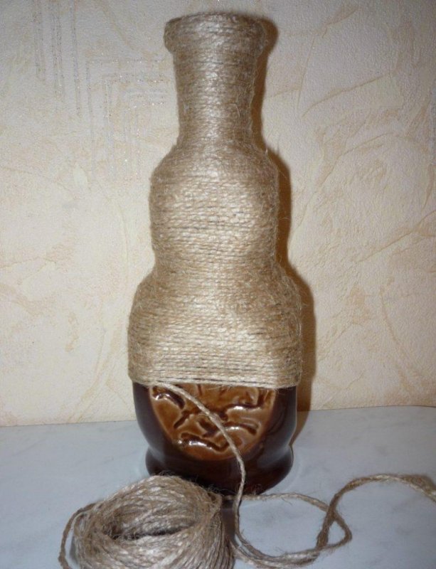 Декор вазы бечевкой