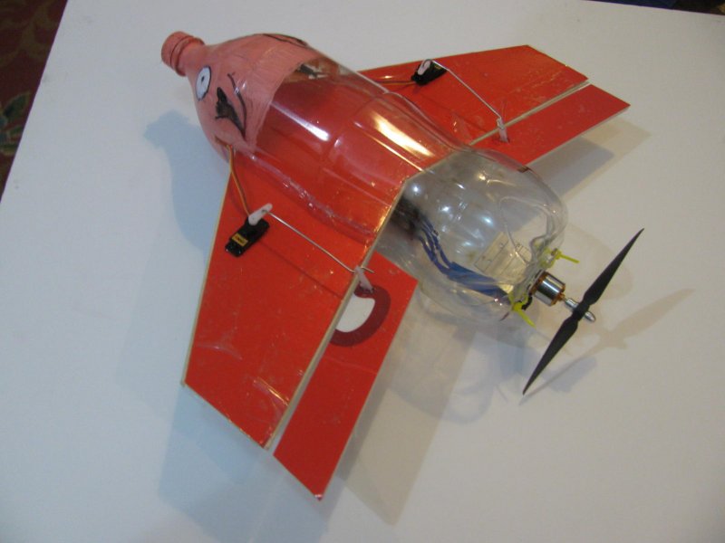 Радиоуправляемый самолет из картона