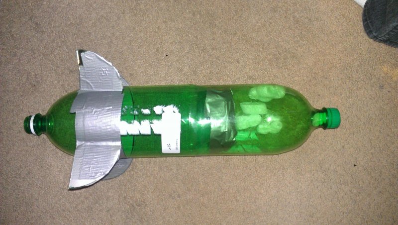 Бутылка пластиковая ракета