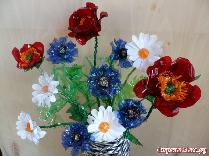 Цветы из пластиковых ложек