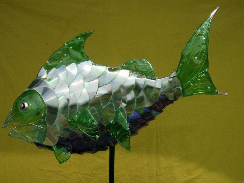 Поделка рыба из пластиковой бутылки
