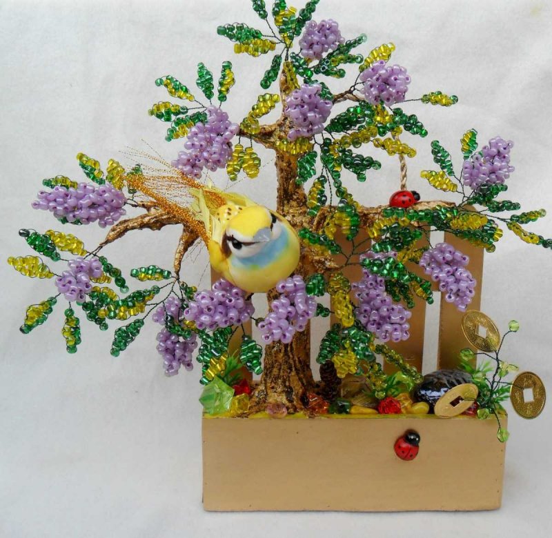 Деревья и цветочные композиции из бисера