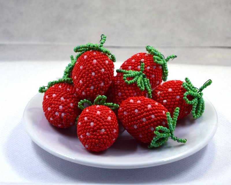 Бисероплетение ягоды