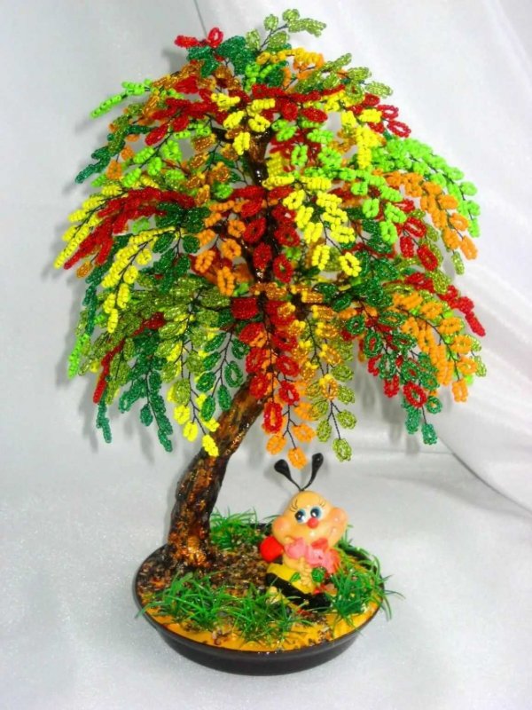 Разноцветное дерево из бисера