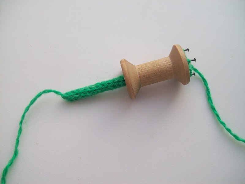 Катушка для вязания шнура