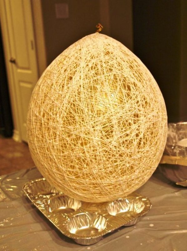 Пасхальное яйцо из ниток
