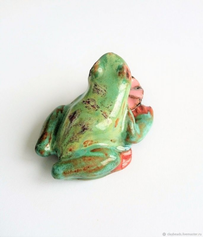 Глиняная лягушка