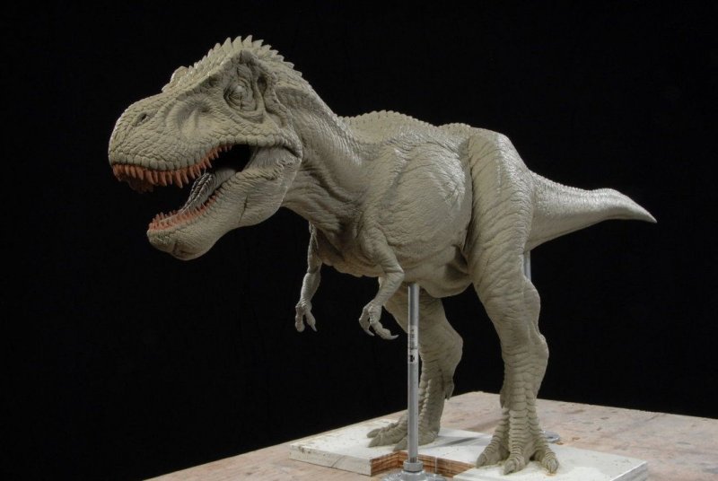 Динозавр скульптура