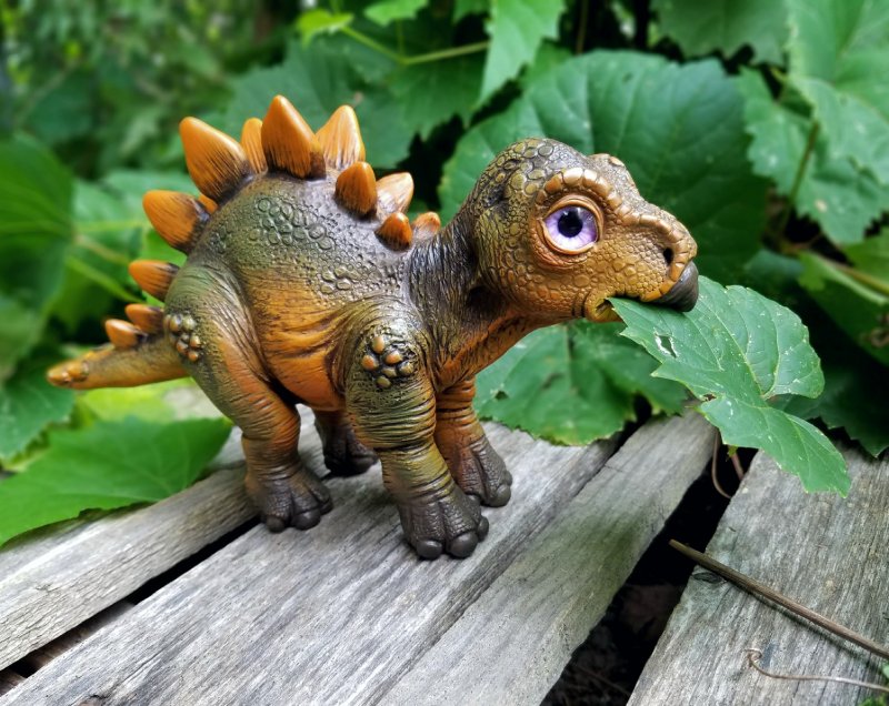 Динозавр из полимерной глины
