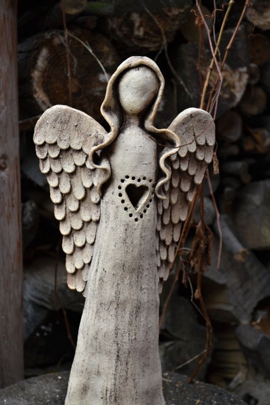 Ангелы из глины и керамики