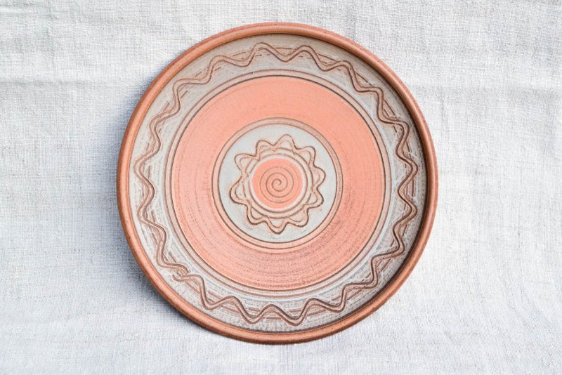 Красивая глиняная посуда
