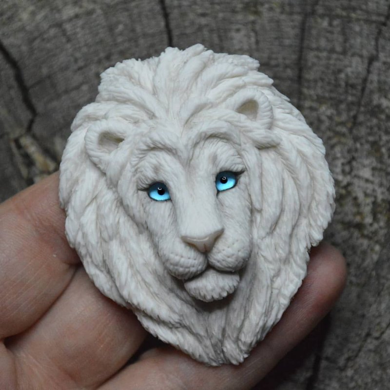 Голова Льва из полимерной глины