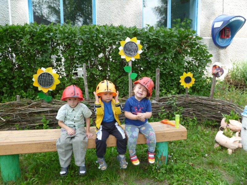 Украшение участка в детском саду летом