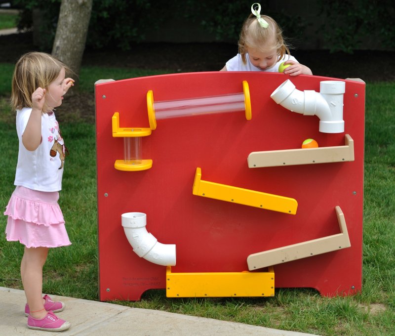 Игрушки для детской площадки