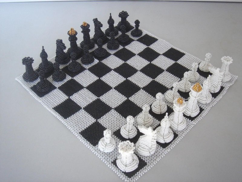 Шахматы из бисера