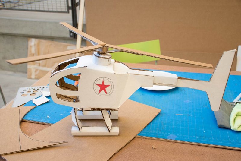 Модель вертолета из картона