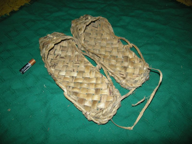 Плетение лаптей из лыка