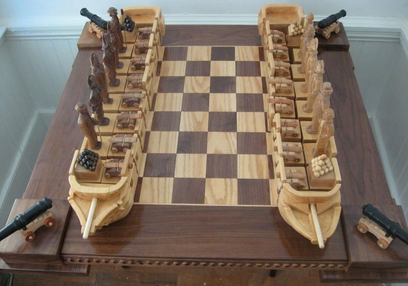 Шахматы в виде кораблей