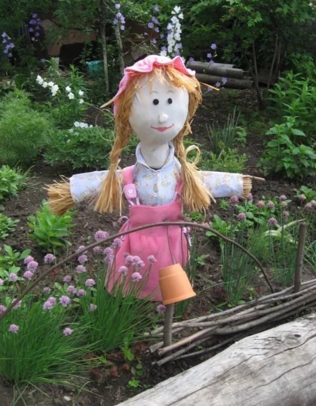 Кукла для сада и огорода