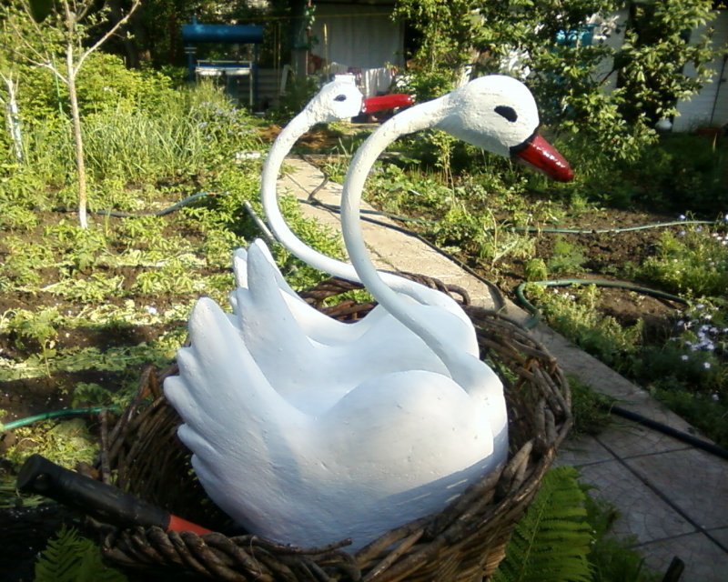 Лебедь для сада