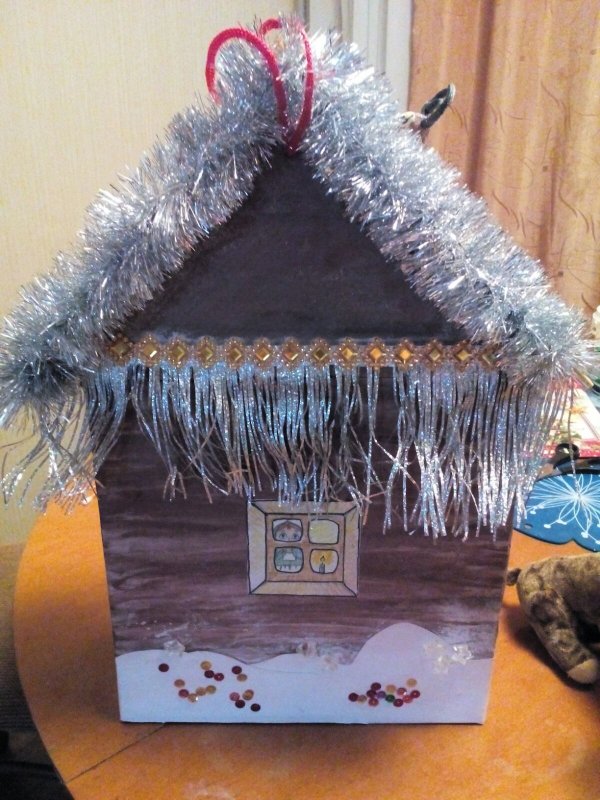 Поделка домик на новый год серебряное копытце папье маше