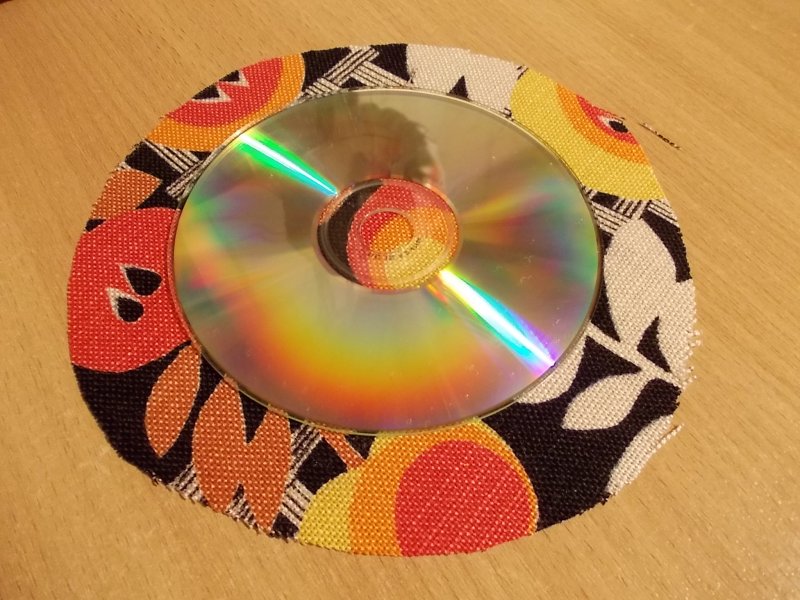 Люстра из компакт дисков