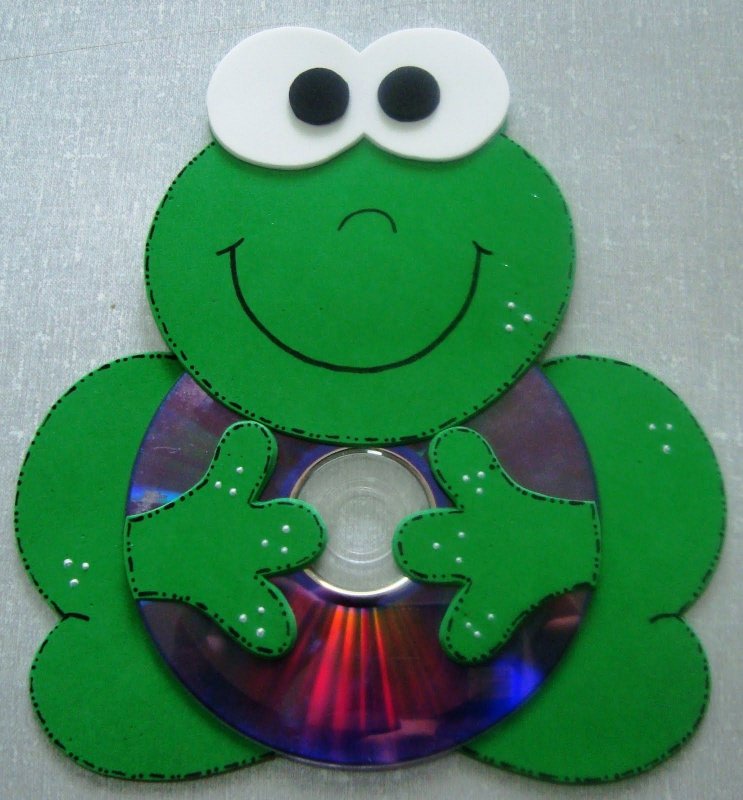 Лягушка из компакт дисков