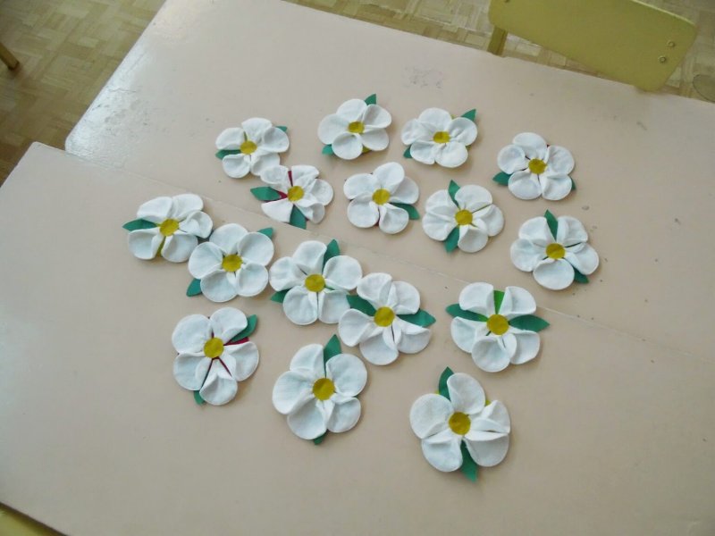 Розы из ватных дисков своими руками в детском саду