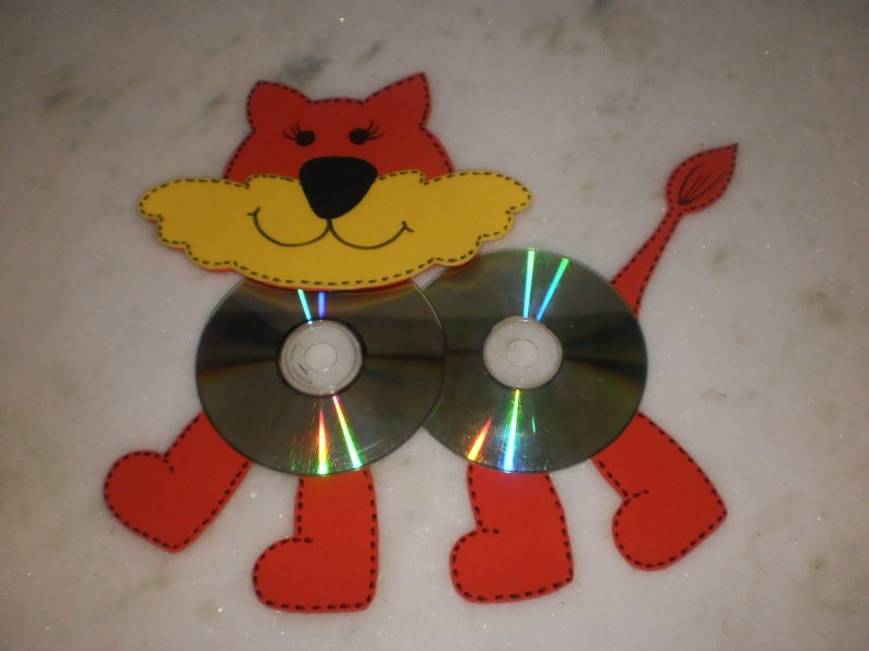 Собачка из дисков