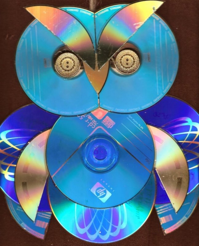 Подставка из CD дисков