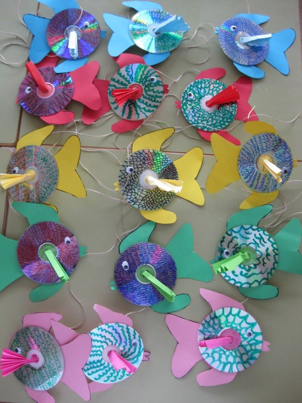 Рыбки из дисков в детском саду