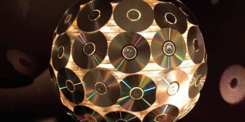 Люстра из дисков