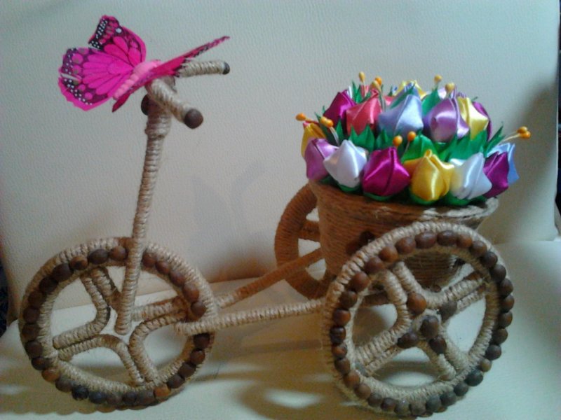 Велосипед из дисков и палочек для мороженого