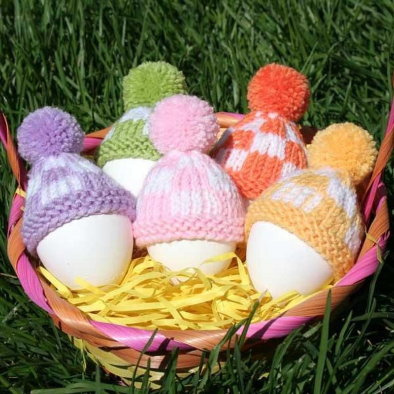 Вязаные шапочки для пасхальных яиц