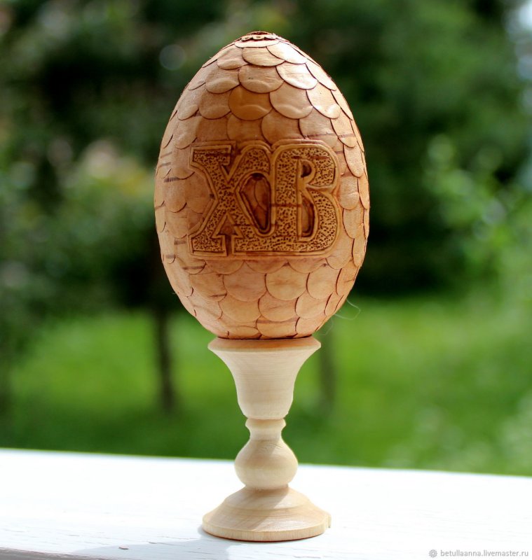 Пасхальное яйцо из дерева
