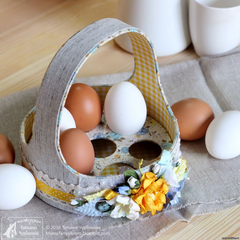 Пасхальная подставка для яйца