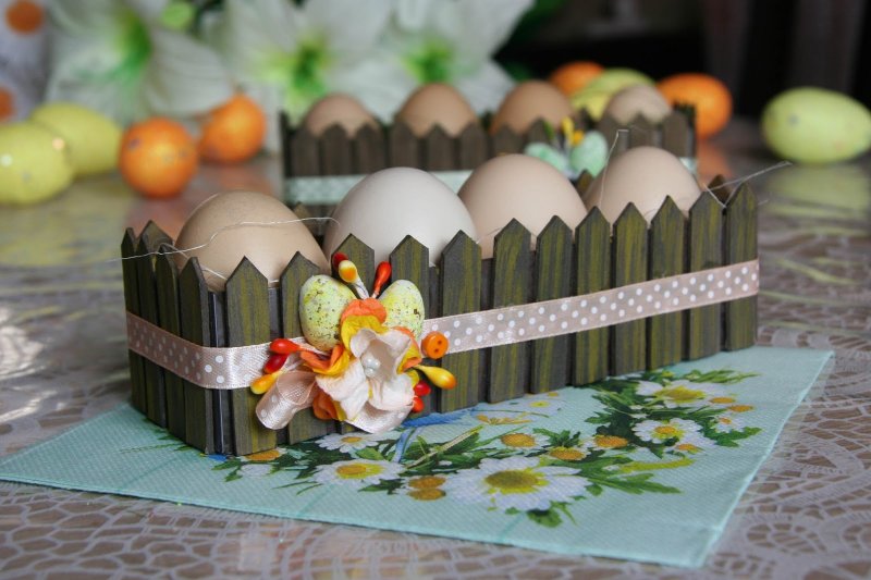 Корзинка для пасхальных яиц из картона
