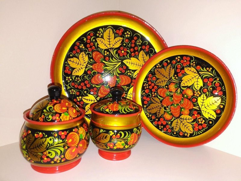 Хохломская роспись тарелка клубника