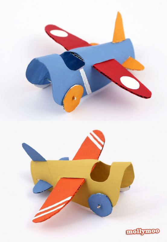 Модель самолета из подручных материалов