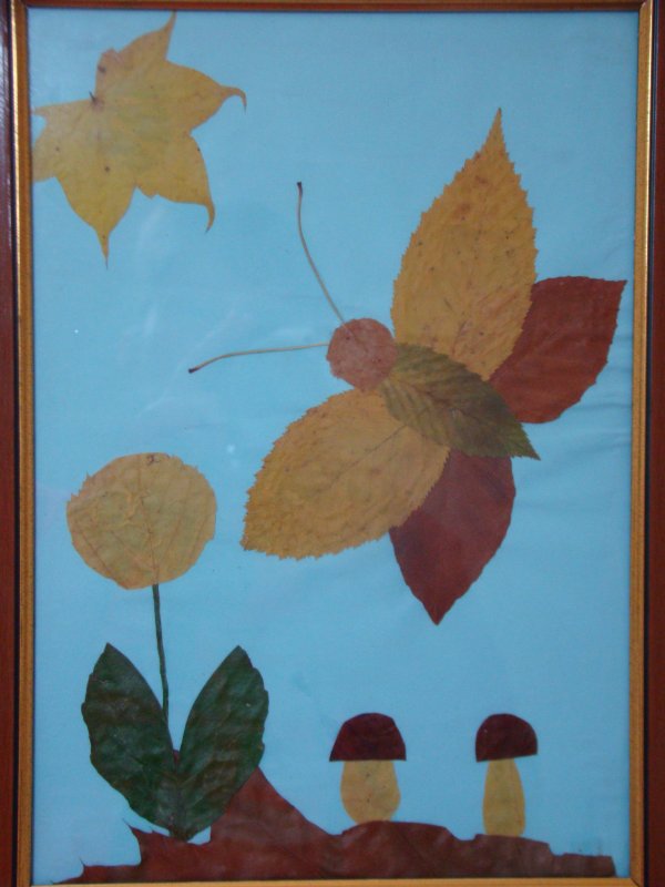 Осенние листья из цветной бумаги гармошкой
