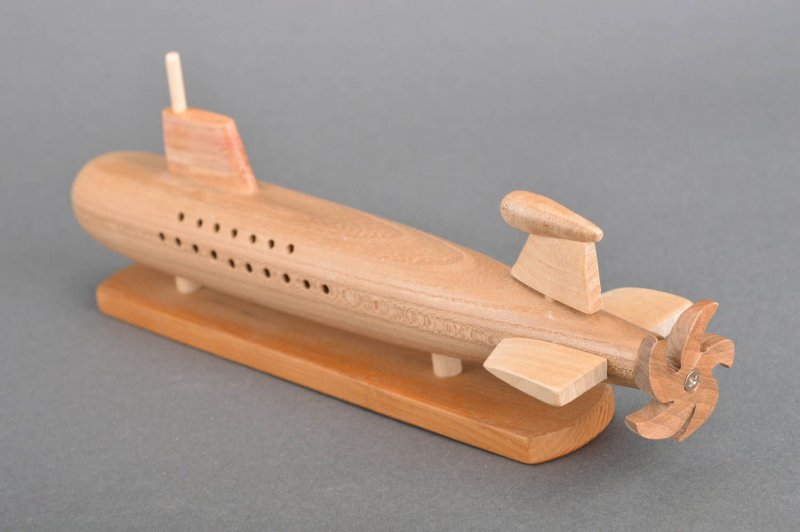 Деревянная игрушка самолетик