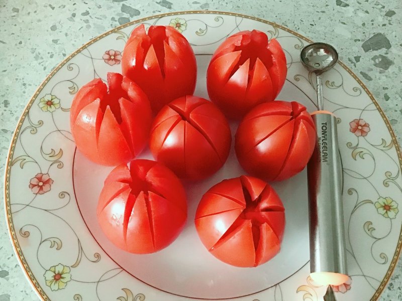 Фаршированные помидоры черри тюльпаны