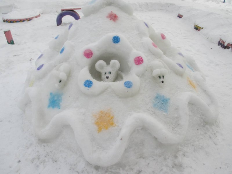 Детские постройки из снега